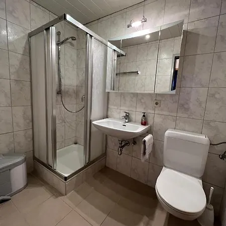 Gaestehaus Tauscher Am بيت ضيافة *