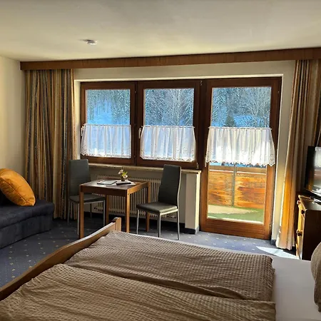 Gaestehaus Tauscher Am هالدينسي