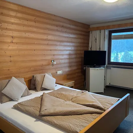 بيت ضيافة Gaestehaus Tauscher Am هالدينسي